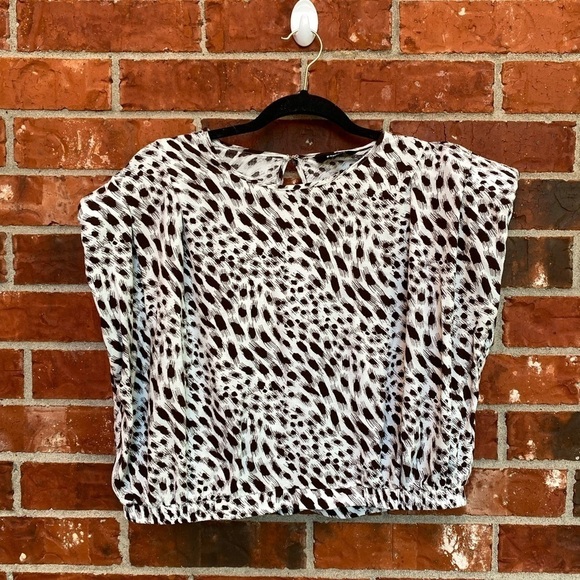 Express Womens XL Animal Print Cropped Boxy Keyhole Back Top Shoulder Pads - Picture 1 of 9